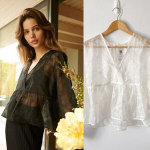 Aritzia Wilfred Peplum Embroidered  Floral Blouse NWT White Espace